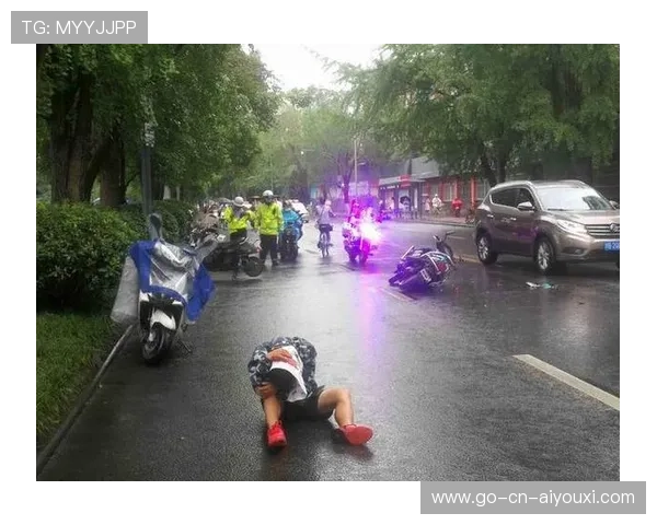 成都赛事摔车事故引发安全反思，成都摔跤